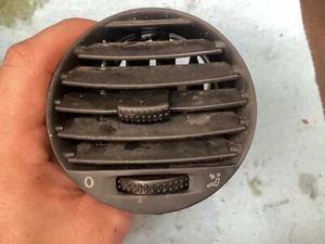 98-10 Volkswagen New Beetle Passenger Side A/C Air Vent Duct Grille 1C0819704 - Picture 1 of 7