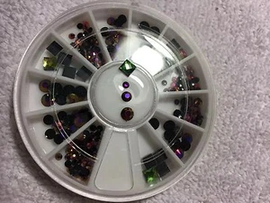 disco de Decoracion De Uñas  varias figuras - Picture 1 of 3