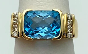14k Gold Ring set with Swiss Blue Topaz and 0.16cts of Diamonds Size: 6.25 - Picture 1 of 11