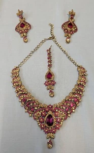 Bollywood-Style Indian Gold-Plated Wedding Jewellery Set - Picture 1 of 3