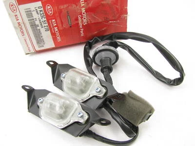 NUEVO GENUINO Lámparas de luz de matrícula OEM para Kia Rio 2001-2002 0K33C51270 Foto 1 de 4