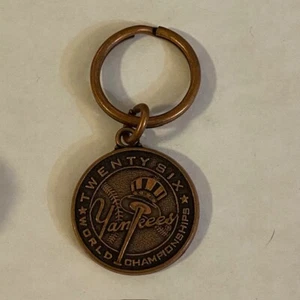 NEW YORK YANKEES BASEBALL MLB SGA NY YANKEES STADIUM KEY CHAIN KEYRING VERIZON - Picture 1 of 2