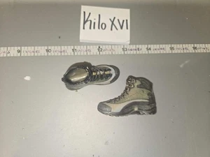 Moderne Wanderschuhe im Maßstab 1:6 - Bild 1 von 1