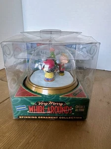 Christmas Blockbuster 1999 Very Merry Whirl-Arounds Peanuts Gang Snoopy Ornament - Picture 1 of 4