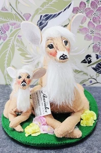 Annalee Dolls Mobilitee Doe and Fawn Deer Set Flowers With Original Tags - 2009 - Picture 1 of 7