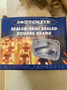 Motolite 12V 65/55W H4 Globe - 7 Inch 200 x 142mm Square Beam FREE POST - Picture 1 of 2