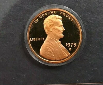 1979 P D S Lincoln Cent  In Mint Cello + TYPE 1 PROOF (3 COINS) - Image 1 of 4
