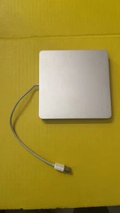 ORIGINALE Apple USB Superdrive unità esterna, CD, DVD, MODELLO A1379 argento - Foto 1 di 8