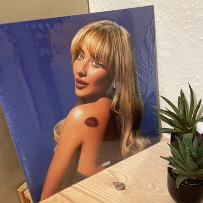 NEW LIMITED SIGNED SEALED Sabrina Carpenter SHORT N SWEET Vinyl ART CARD - Image 1 of 3