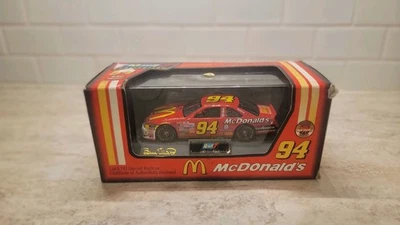 Coche de carreras fundido a presión Revell Bill Elliot #94 Macdonald 1:43, nuevo Foto 1 de 4