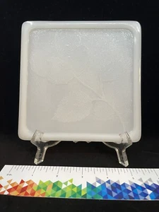 Vintage Milchglas Quadratisch Untersetzer Fliese Kochplatte Geprägte Mohnblume 5 5/8" - Bild 1 von 5