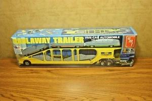 AMT HAULAWAY TRAILER 5-CAR AUTOMOTIVE TRANSPORTER 1/25 SCALE MODEL KIT - Picture 1 of 6