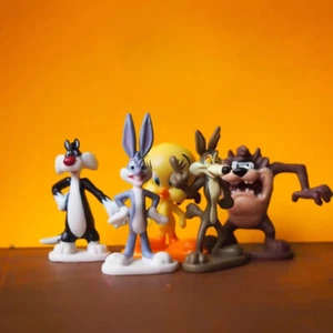 Looney Tune Bugs Bunny Tweety Bird Sylvester Wile E. Coyote Tasmanian Devil Doll - Picture 1 of 11