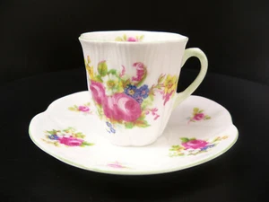 Shelley Rosebud Roses Demitasse Tasse und Untertasse #1724 Bone China - Bild 1 von 9