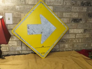 Retired Trail Direction Sign, Left/Right Arrow, 18"x 18" - Picture 1 of 5
