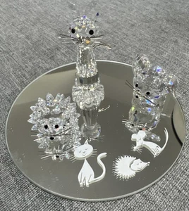Swarovski Kristall Figur: 3-teiliges Set mit Katze, Maus und Igel auf Spiegel - Bild 1 von 8