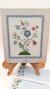 Vtg Hallmark Stationary Set Blue Jacobean Crewel Embroidery Motif Cottagecore - Picture 1 of 9