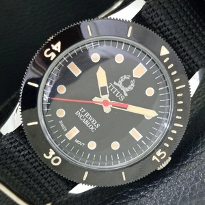 VINTAGE TITUS HAND-WINDING SWISS MENS TURNABLE BEZEL BLACK DIAL WATCH a700220-1 - Picture 1 of 9