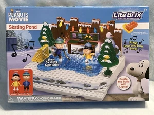 Estanque de patinaje de películas Peanuts ~ LiteBrix~ Sistema de construcción Linus y Lucy incluido nuevo - Imagen 1 de 8