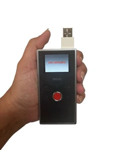 Flip Video Mino F360W 1st Generation USB 2x Digital Zoom Camcorder NEEDS BATTERY - Picture 1 of 9