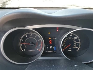 2010 Outlander OE Speedometer Gauge Cluster 92K Miles Mitsubishi - Imagen 1 de 4