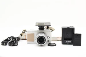 Olympus Pen E-P1 12,3-MP-Digitalkamera mit Objektiv 14–42 mm [Exc+++] Japan #742 - Bild 1 von 13