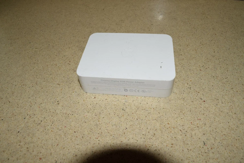 ^^ APPLE A1096 CINEMA DISPLAY 65W POWER ADAPTER (BN41) - Image 1 of 1