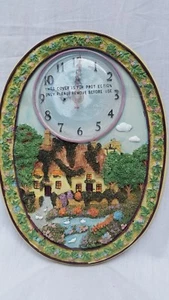 Vintage ovale Polyresin Bild Wanduhr 10 Zoll Darstellung europäisches Dorf - Bild 1 von 12