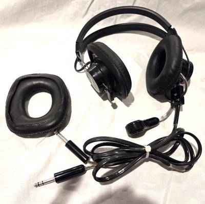 Era de la Guerra de Vietnam Ejército de Estados Unidos Pilotos de Aviones Auriculares Telex A610 Foto 1 de 2