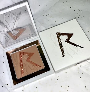 Polvere abbronzante MAC nuova con scatola ~ LOVE, RIHANNA ~ RIRI Hearts Bronzer LE - Foto 1 di 3