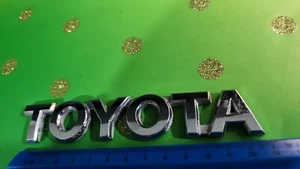 XX 05 10 15 TOYOTA TACOMA TAILGATE CHROME EMBLEM 75471 04030 - Picture 1 of 4