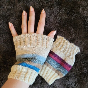 Armstulpen | Handstulpen | Pulswärmer | Handarbeit | Unisex | beige | bunt - Bild 1 von 2