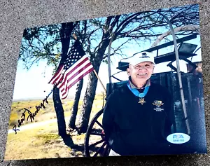 Robert Modrzejewski Medal of Honor SIGNED 8x10 Photo PSA/DNA MOH - Picture 1 of 2
