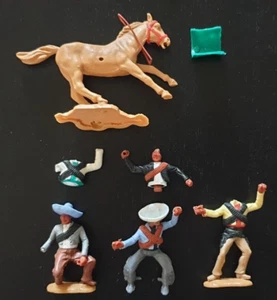Lot of 3 Vintage Timpo Toys Willd West Mexicans 1 Mounted, and bits - Foto 1 di 8