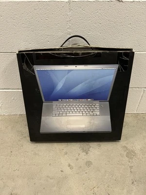 Apple MacBook Pro 17" A1151 CON CAJA Como está Foto 1 de 4
