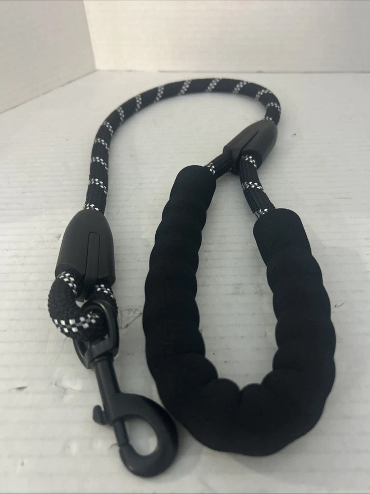 Pet Heavy Duty Rope Dog Leash with Padded Handle - Image 1 of 1