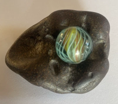 DE COLECCIÓN ALEMÁN HECHO A MANO MÁRMOL, HILO REMOLINO NÚCLEO DE CINTA AMARILLO Y ROJO DIVIDIDO Foto 1 de 4