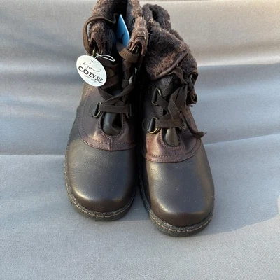 Cozy Up with Me Ladies Brown Breeny Boots Size 8.5 M - Image 1 of 4