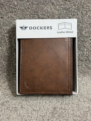 Dockers Men's RFID Blocking Extra Capacity Slimfold Zipper Closure Wallet - Image 1 of 4