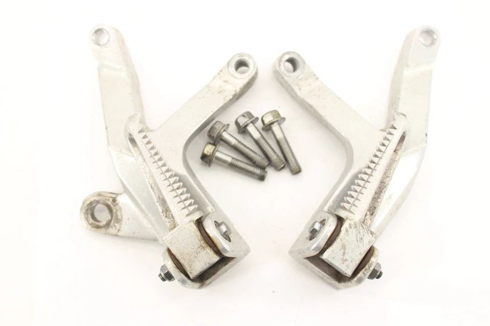 Juego trasero derecho izquierdo Yamaha Yzf600r 1998 estriberas conductor  Foto 1 de 4