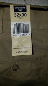 Neu mit Etikett Herren Dockers 32x30 khaki entspannte Passform plissierte Taschen - Bild 1 von 10