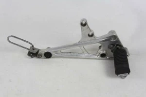 PEDANA POGGIAPIEDI DX HONDA CBX 400 550 F2 F STAFFA RH FOOTREST FOOTPEG BRACKET - Imagen 1 de 3