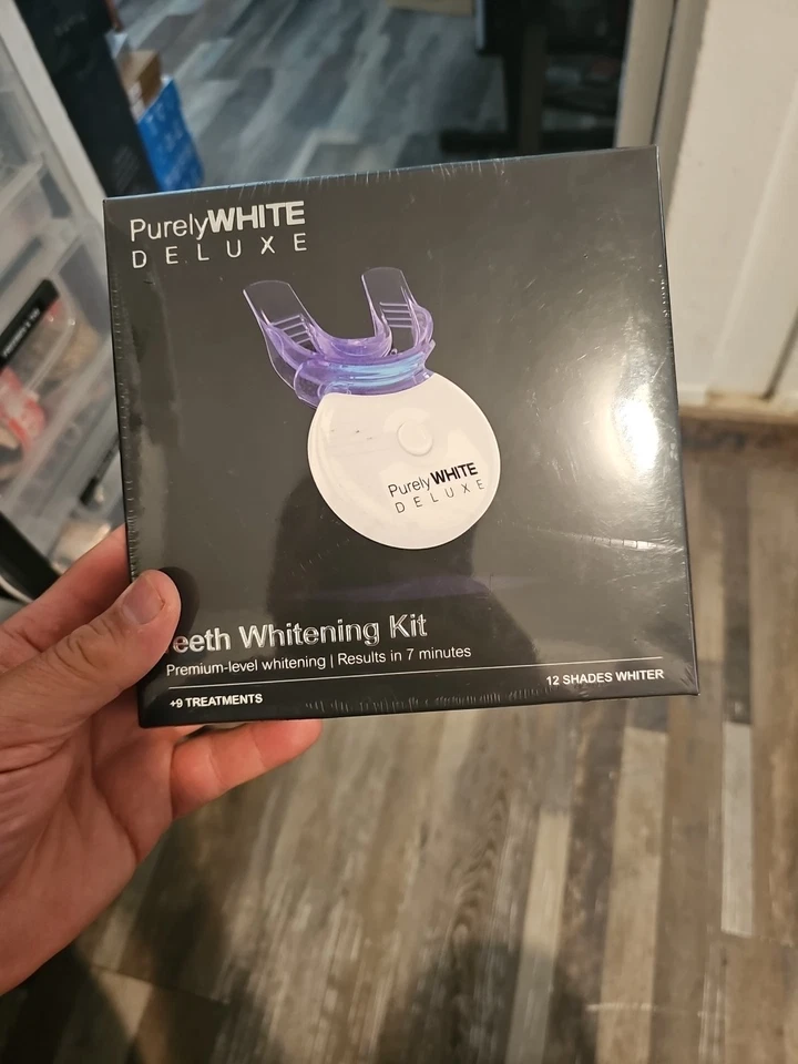 Kit Blanqueamiento Diente PurelyWhite Deluxe 12 Tonos Blanco +15 Tratamientos Blanco Foto 1 de 3