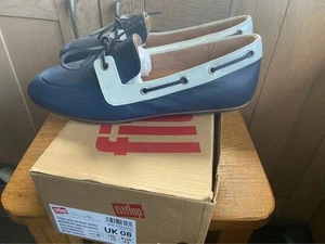 ¡Nuevo! Fitflop Talla 8 Cuero Azul Marino Estilo Barco Zapatos - Imagen 1 de 2