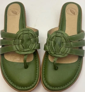 Nurture grüne Leder-Riemensandalen geflochtenes Medaillon Slipper bequem Keilabsatz Größe 10 - Bild 1 von 15
