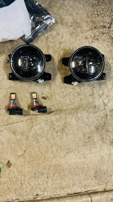 Carcasa luz antiniebla izquierda y derecha Honda Civic OEM 11ª generación. Foto 1 de 3
