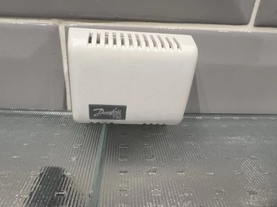 DANFOSS TS2 TEMPERATURE SENSOR 087N681100  TP9000, TP5000A, TP5000MA Si - Image 1 of 2