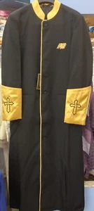 Clergy Robe for Church Pastor, Minister, Bishop. BLACK/Gold Large - Picture 1 of 1