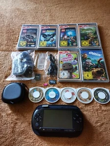 PSP street e1004 / 32 GB / Retro Gaming Konsole / FSK 18 - Bild 1 von 14