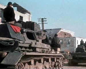 German Panzer IV Tanks advance into the Soviet Union WWII 8x10 Color Photo 416a - Picture 1 of 1